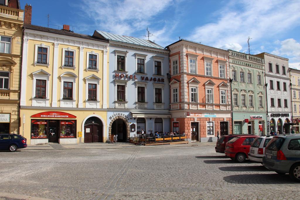 Vajgar Hotel Йндрихув Храдец Екстериор снимка